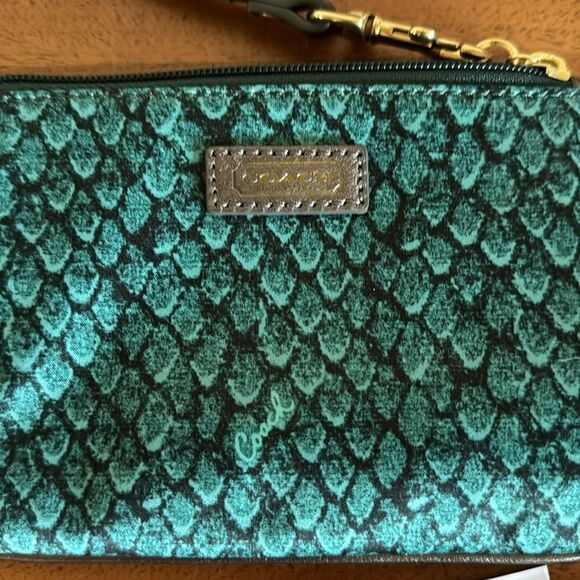 COACH emerald snake print silky fabric wristlet. Multi-function strap New w/ tag - Picture 2 of 5